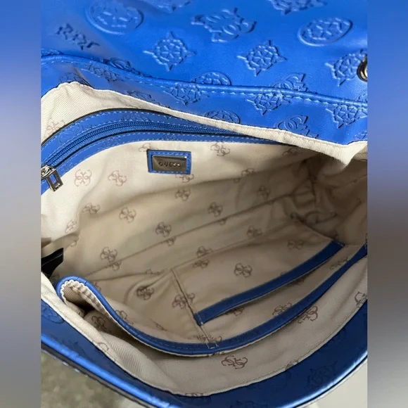 GUESS NWOT Blue Peony Debossed Logo Crossbody Shoulder Bag - Picture 11 of 14